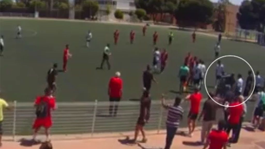 Violencia en el fútbol: decidieron fallar el penalti para que la tensión no fuera a más