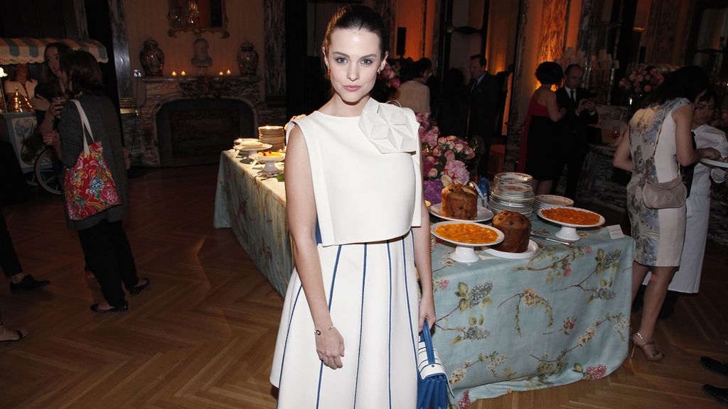 Cristina Abad con un vestido de Devota & Lomba