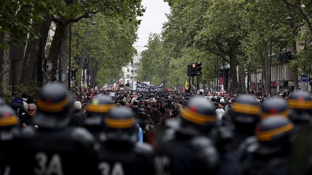 Primera protesta contra Macron, presidente electo francés
