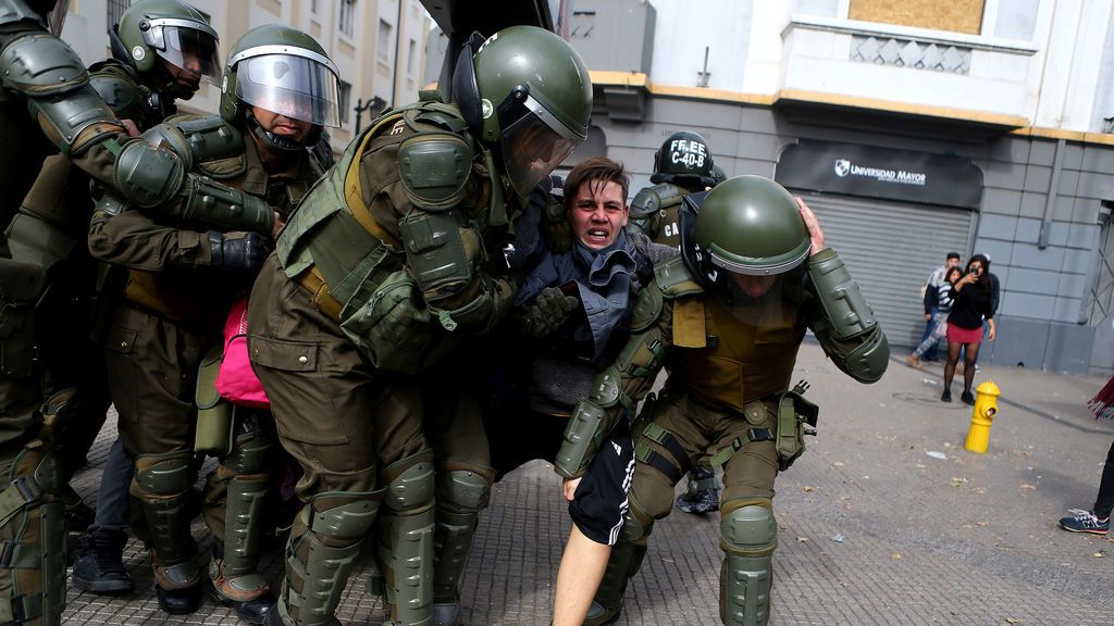 Chile: Violentos enfrentamientos entre estudiantes y policías