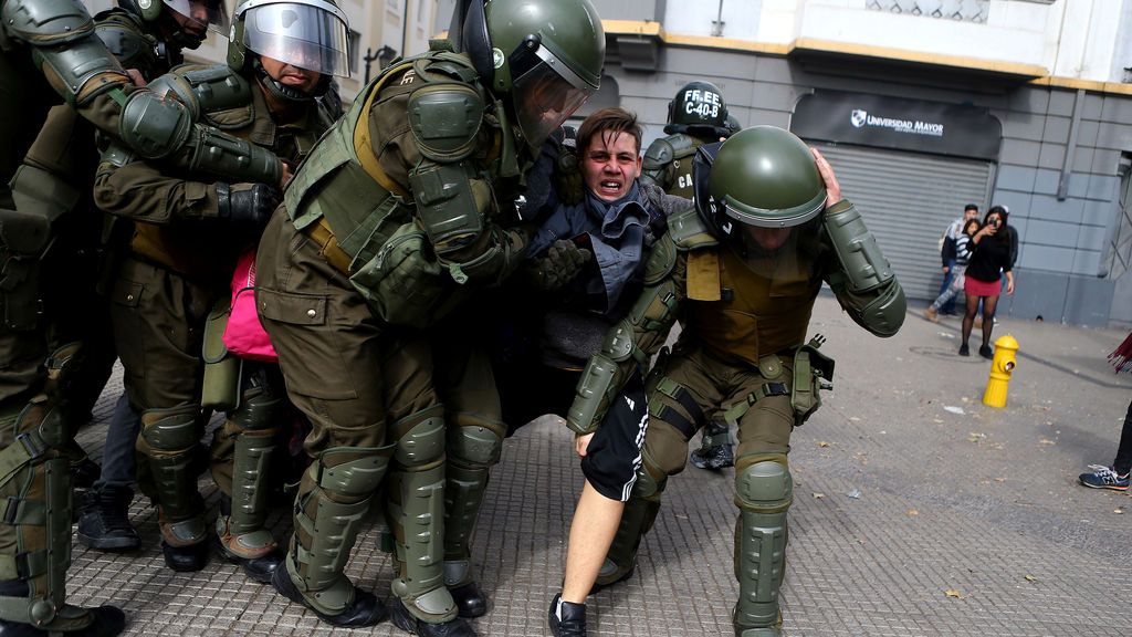 Chile: Violentos enfrentamientos entre estudiantes y policías