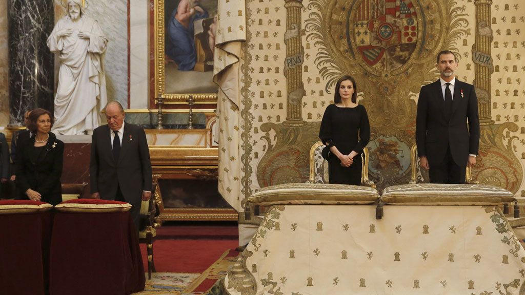 Cristina de Borbón, arropada por su madre y su hermana en su reaparición tras su absolución