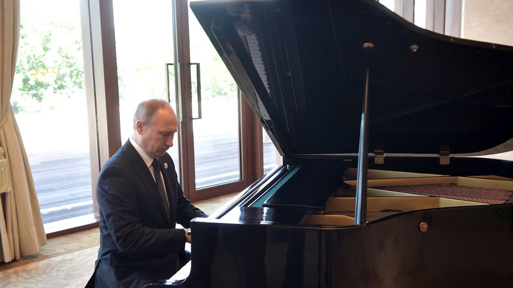 Putin, todo un maestro del piano
