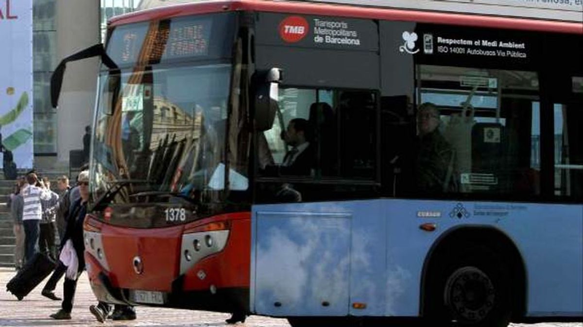 En estado crítico una mujer atropellada por un autobús en Barcelona