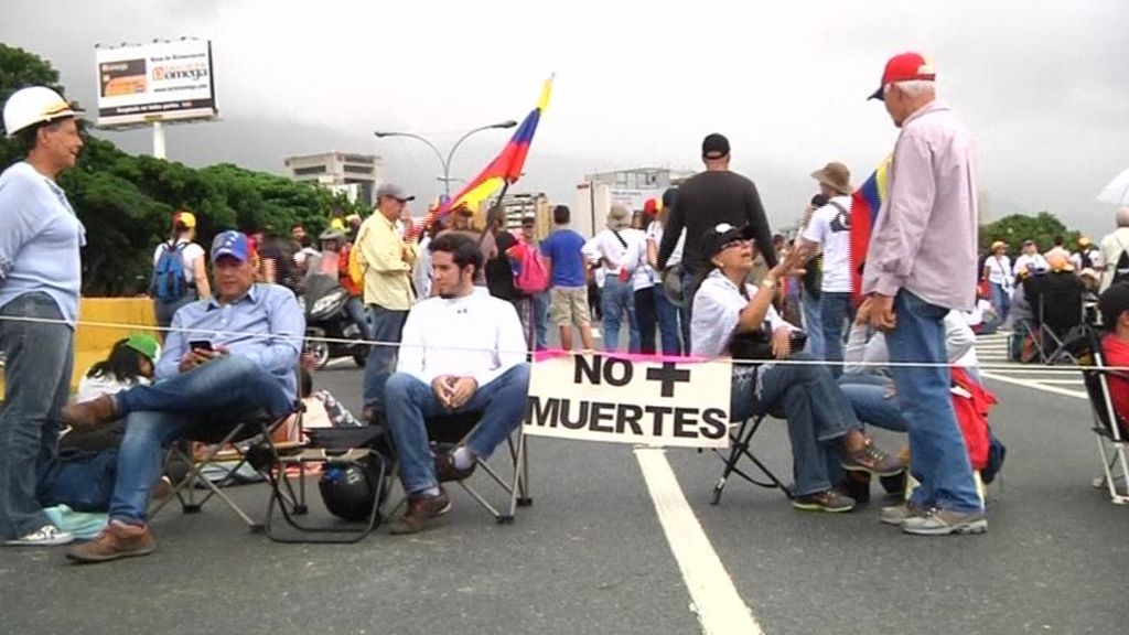 Siguen las protestas en Venezuela contra Maduro