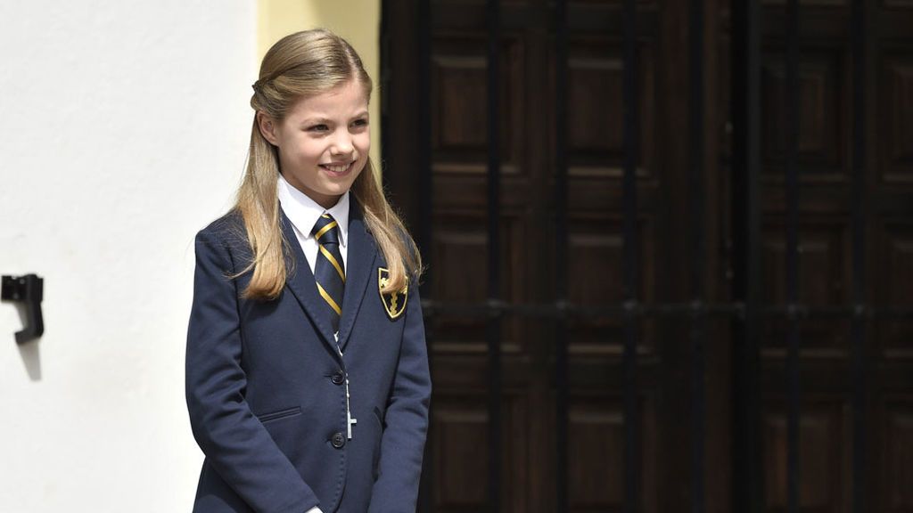 Y ha posado sonriente ante la prensa antes de entrar a la ceremonia