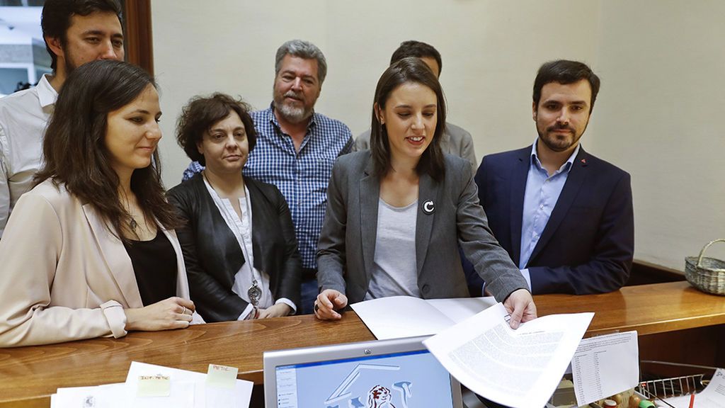 Unidos Podemos presenta su moción de censura como "alternativa contundente a la corrupción del PP"