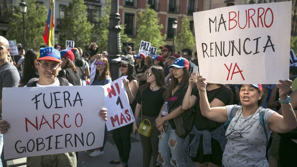 Medio millar de antichavistas se manifiestan en Madrid