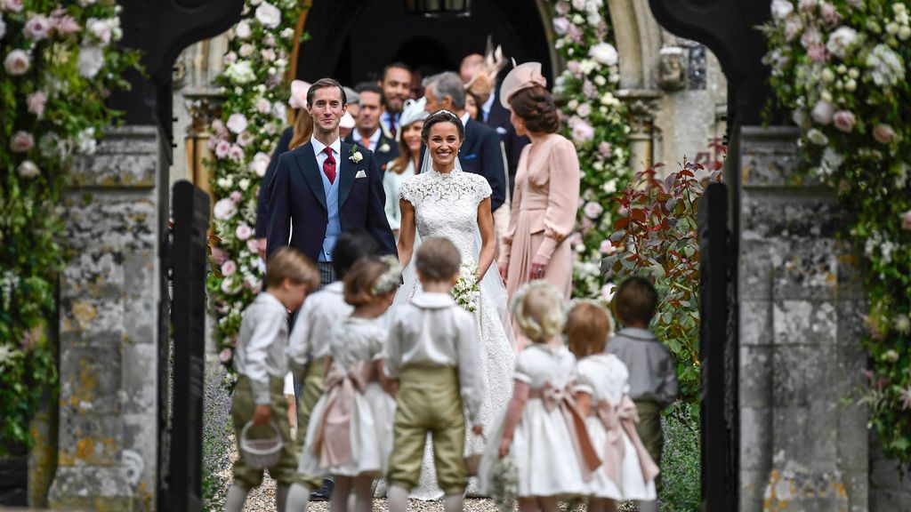 Kate Middleton, muy pendiente de sus hijos en la boda de su hermana