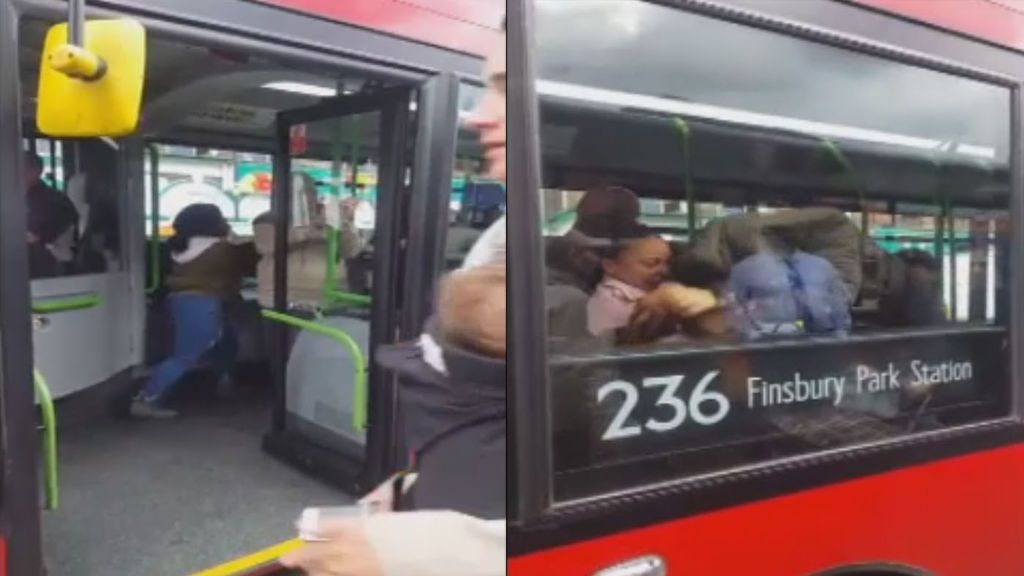 Fuerte pelea entre mujeres en un autobús en el centro de Londres