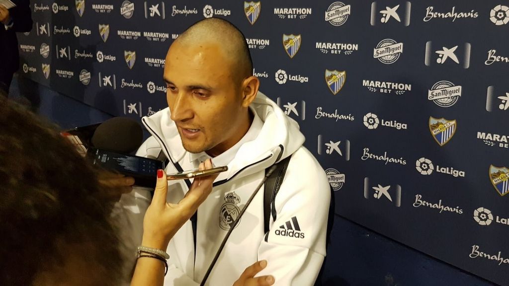 Keylor Navas se rapa el pelo para recordar a los niños con cáncer y celebrar LaLiga