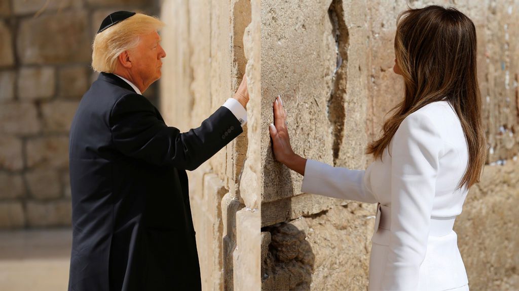 Trump y Melania, ante el Muro de las Lamentaciones