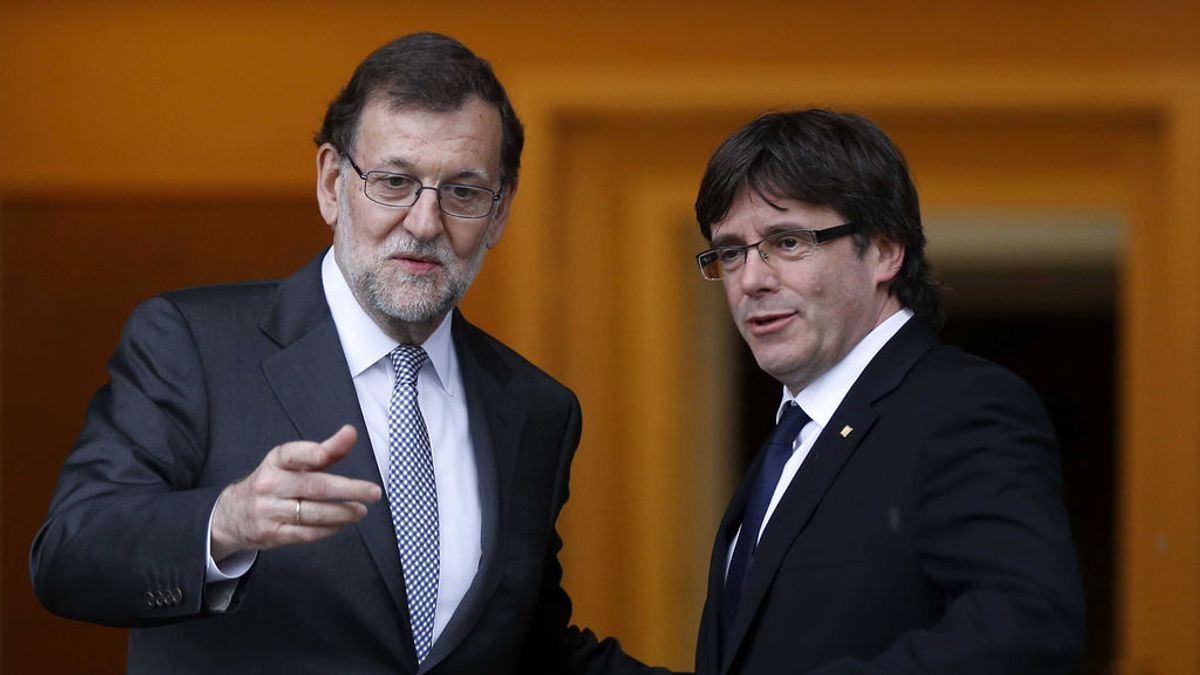 Puigdemont pide por carta a Rajoy "el inicio de negociaciones" sobre el referéndum