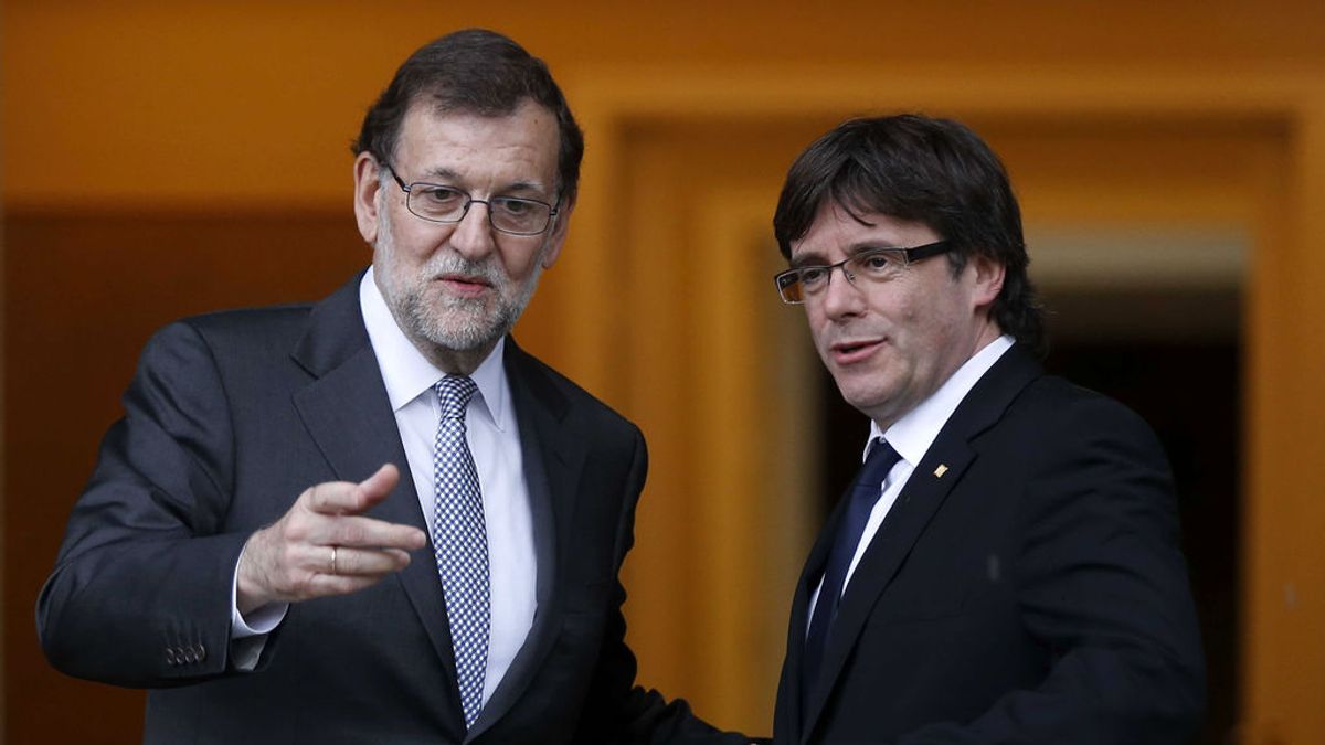 Puigdemont pide por carta a Rajoy "el inicio de negociaciones" sobre el referéndum