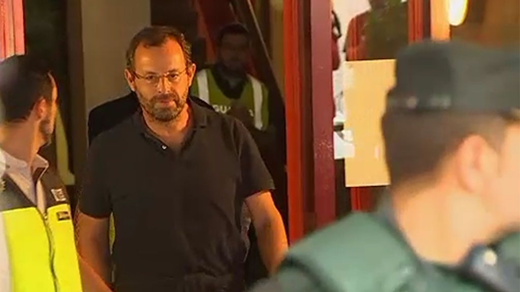 Sandro Rosell, expresidente del FC Barcelona, ingresa en la prisión de Soto del Real Sandro Rosell, expresidente del FC Barcelona, ingresa en la prisión de Soto del Real