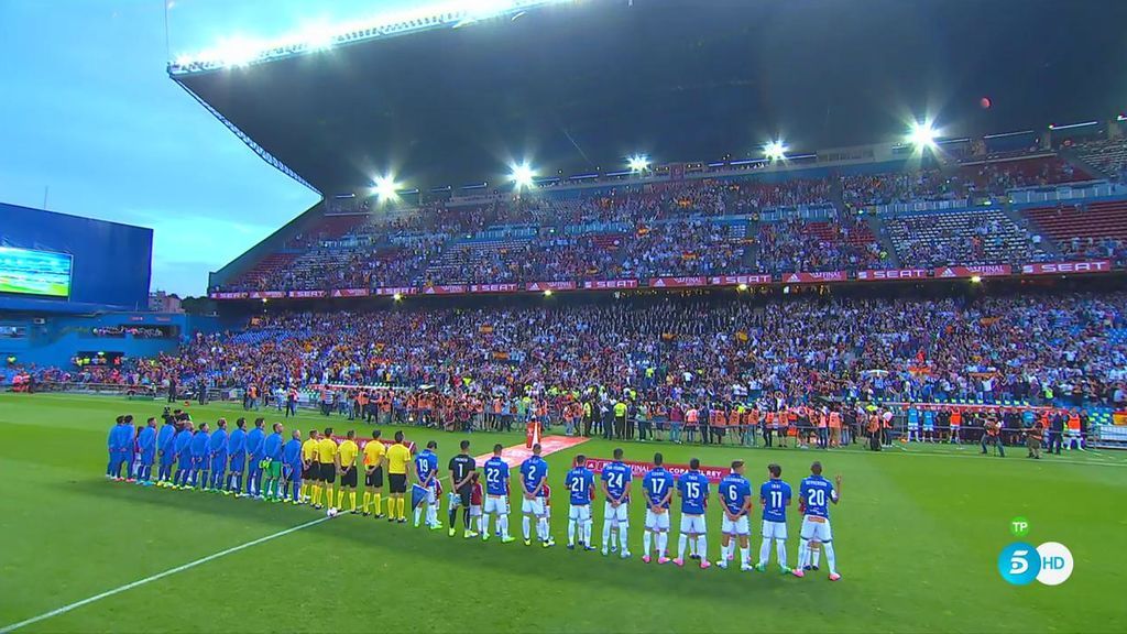 Así ha sonado el himno de España en la Final de Copa entre el Barça y el Alavés