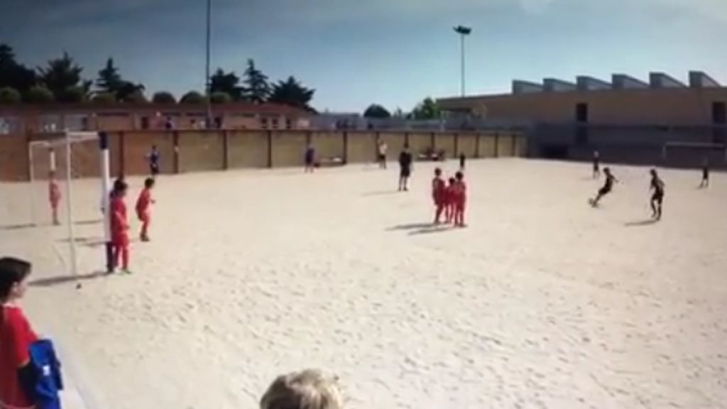 ¡Esto ya no es casualidad! Cristiano enseña orgulloso otro golazo de falta de su hijo ¡Esto ya no es casualidad! Cristiano enseña orgulloso otro golazo de falta de su hijo