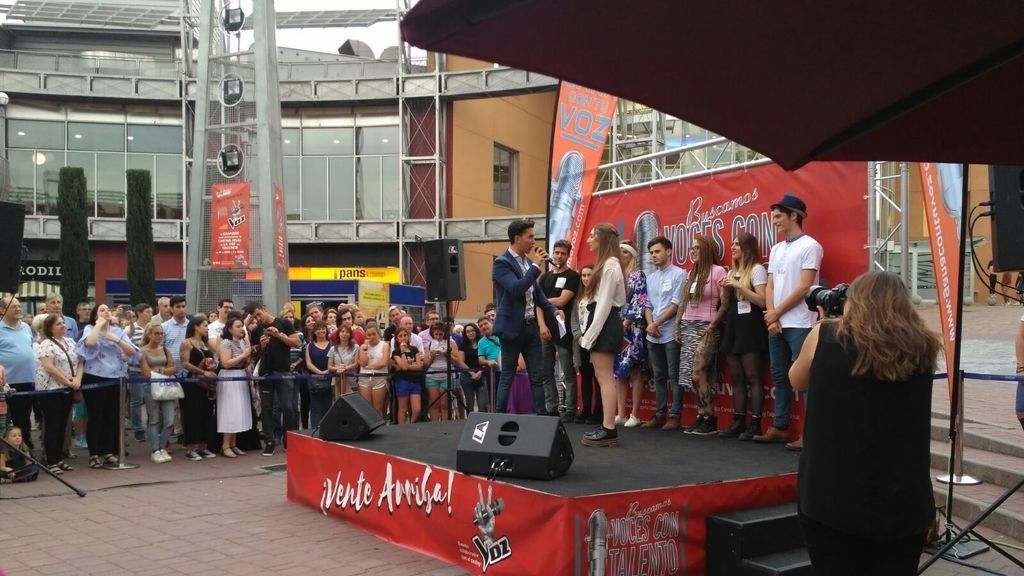 'Gana con tu voz' en el Centro Comercial TresAguas (Madrid