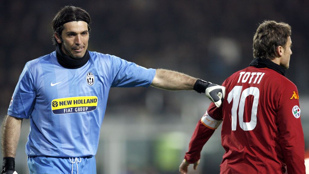 De leyenda, a leyenda: Buffon emociona al mundo del fútbol con su mensaje para Totti De leyenda, a leyenda: Buffon emociona al mundo del fútbol con su mensaje para Totti