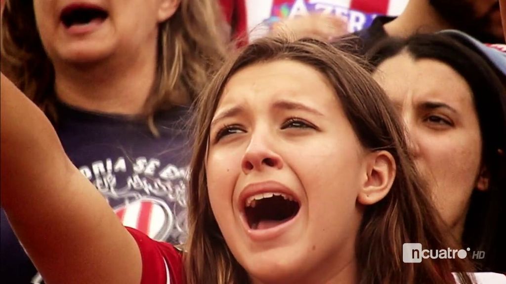 Lágrimas y pelos de punta: así sonó por última vez el himno del Atlético en el Calderón