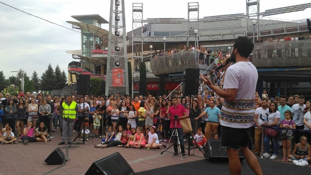 'Gana con tu voz' en el Centro Comercial TresAguas (Madrid