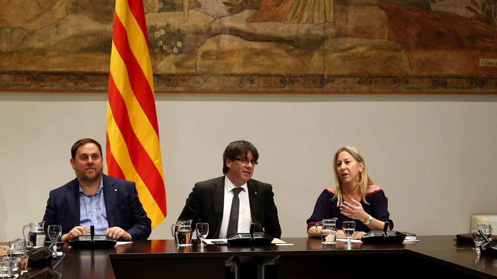 La reunión de los partidarios del referéndum catalán culmina sin fecha ni pregunta