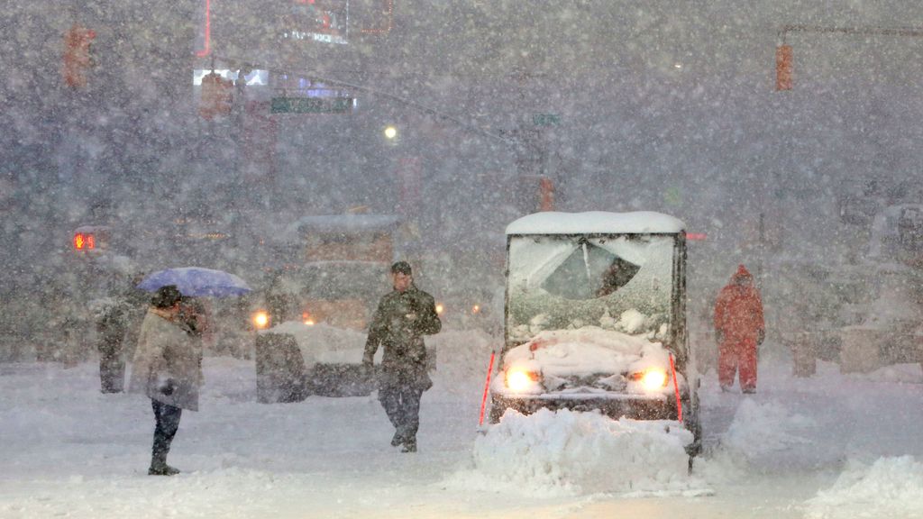 Se espera que durante el viernes la Gran Manzana acumule entre 15 y 30 cm. de nieve