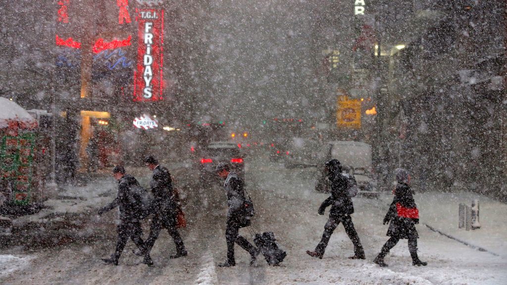Se espera que durante el viernes la Gran Manzana acumule entre 15 y 30 cm. de nieve