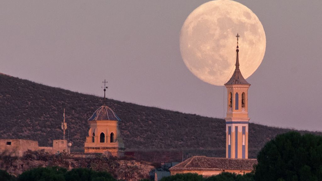 Top ten fotos 2016: luna llena en Hellín, Albacete