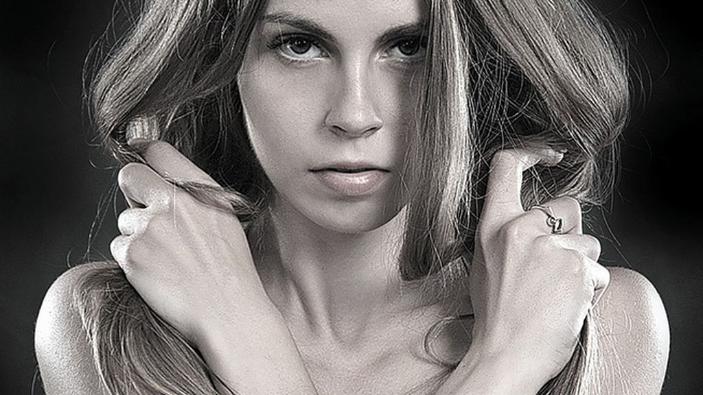 Despeinarse cuando viene una ráfaga de viento