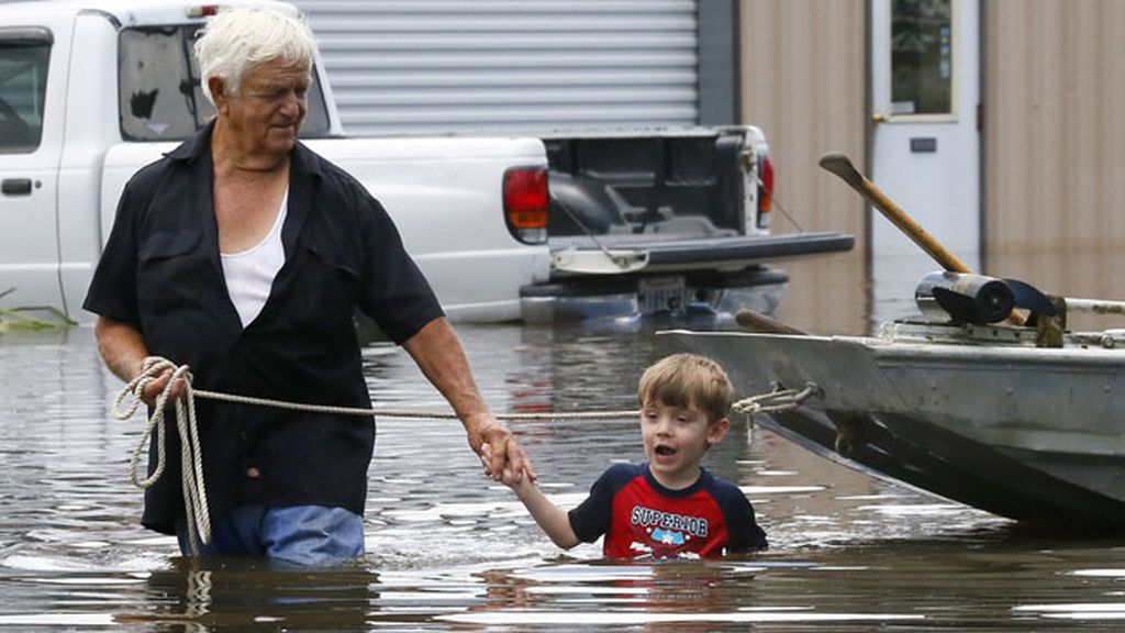 Es la peor catástrofe desde el huracán Katrina, según el gobernador del estado de Louisiana