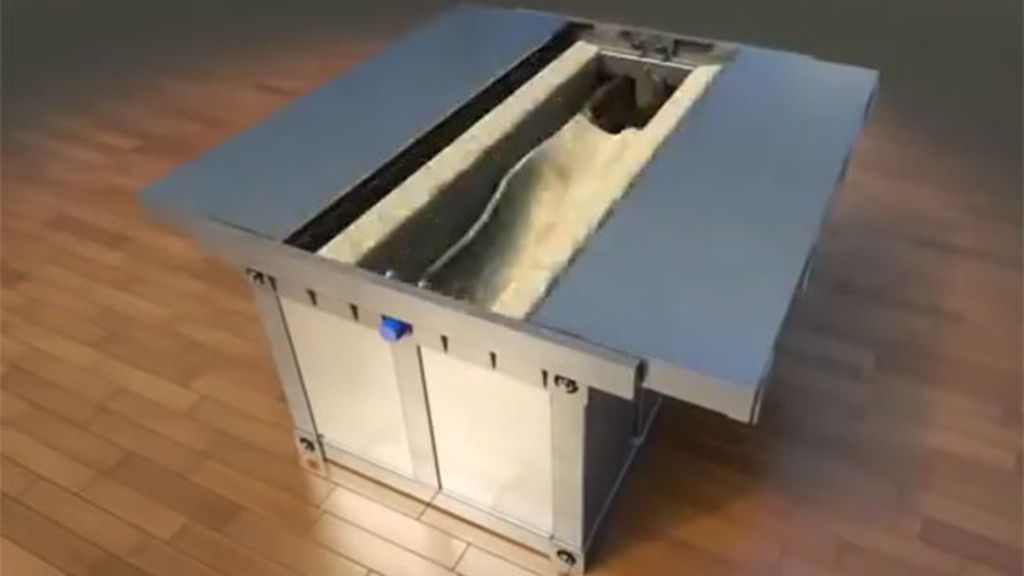 ¡No apta para claustrofóbicos! La cama que te 'traga' y te salva si hay un terremoto