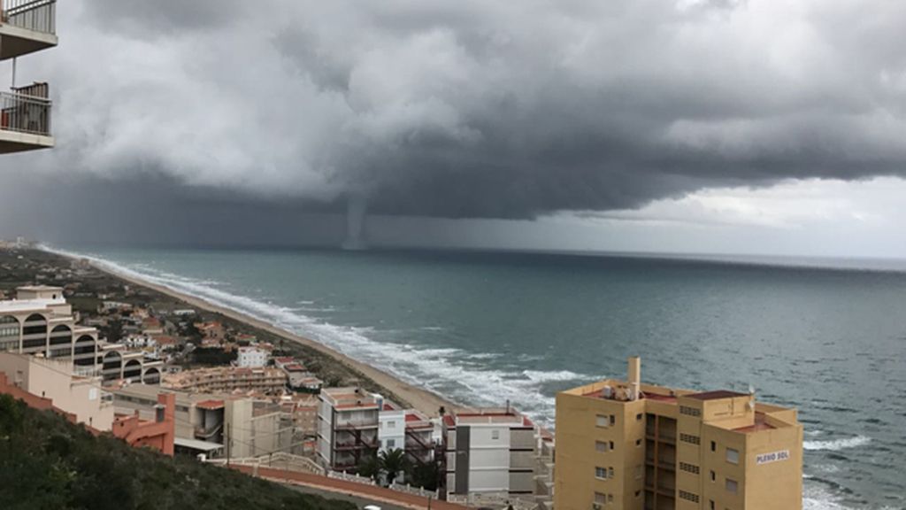 Top ten fotos 2016: manga marina en Cullera, Valencia