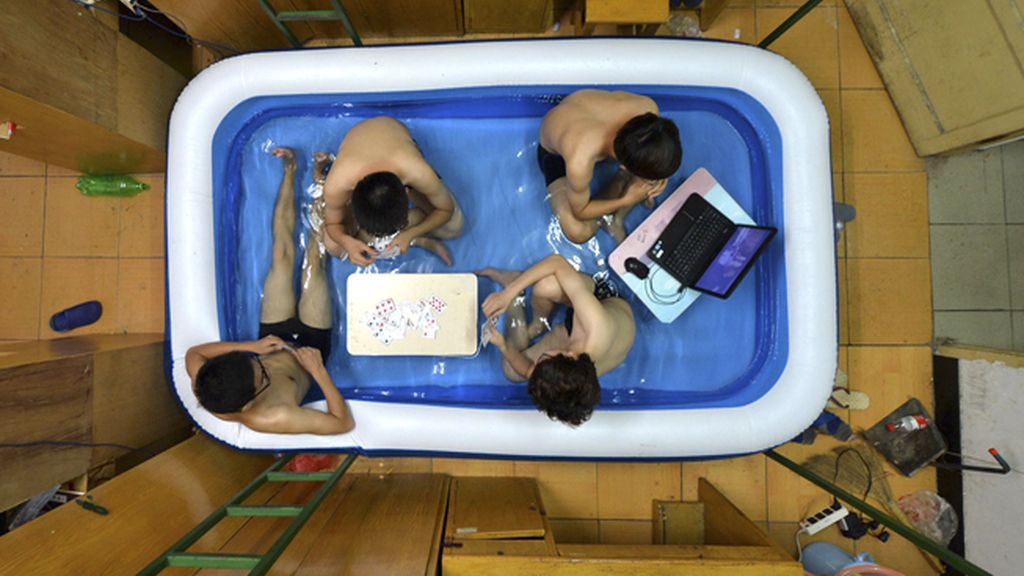 ¿Quién dice que no se puede trabajar en la bañera?