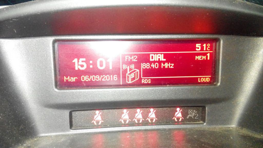 Lucía Gomariz viaja en su coche por las calles de Córdoba con 51 grados