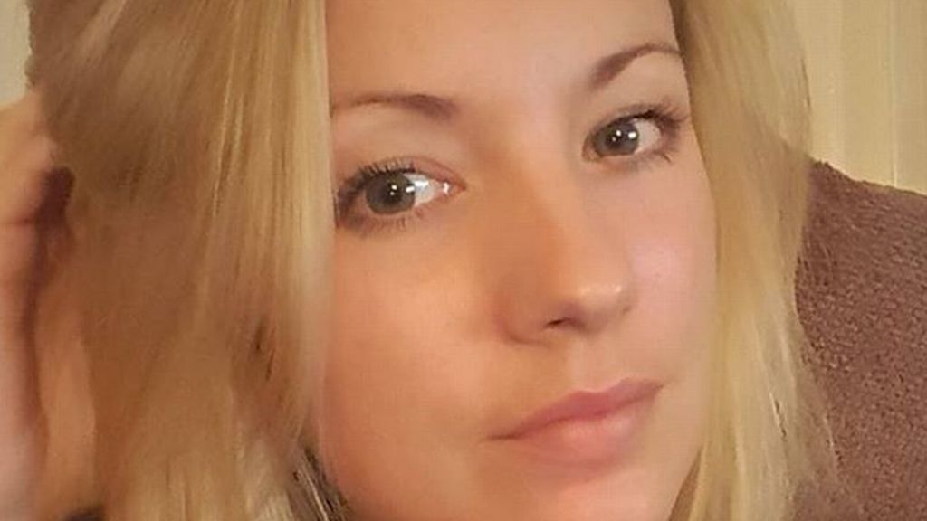Off-duty-nurse-Lindsay-Carter-tells-of-battle-to-save-dying-man-on-Radio-1-Big-Weekend-bus