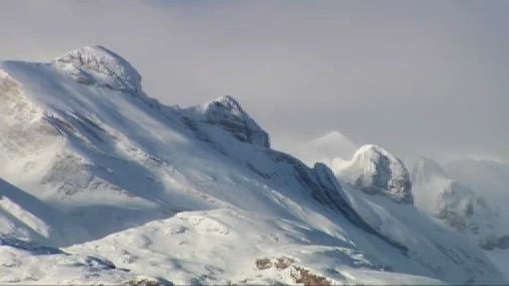 Las últimas nevadas de estos días en el norte aumentan el riesgo de avalanchas