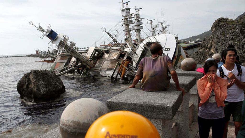 Se dirige a China tras dejar a 500.000 hogares sin electricidad y numerosos desperfectos