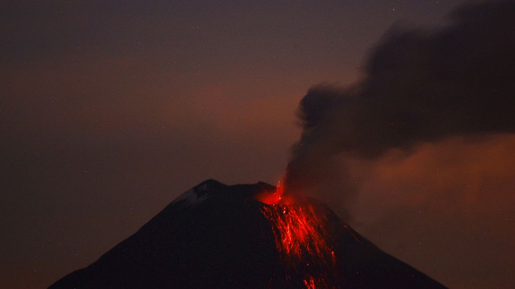 Septiembre, octubre y noviembre, gran período volcánico (Volcán Tungurahua, Ecuador)