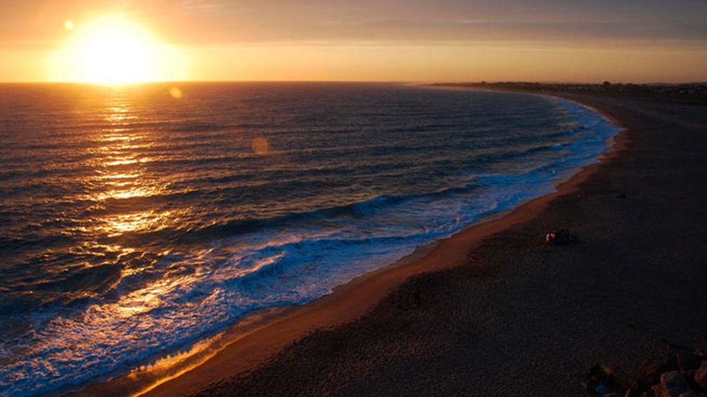 Norte, sur, este, oeste: las mejores playas de España para ver el atardecer