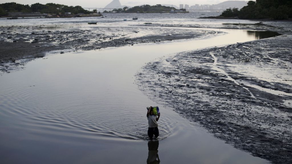 La contaminación extrema de la Bahía de Guanabara