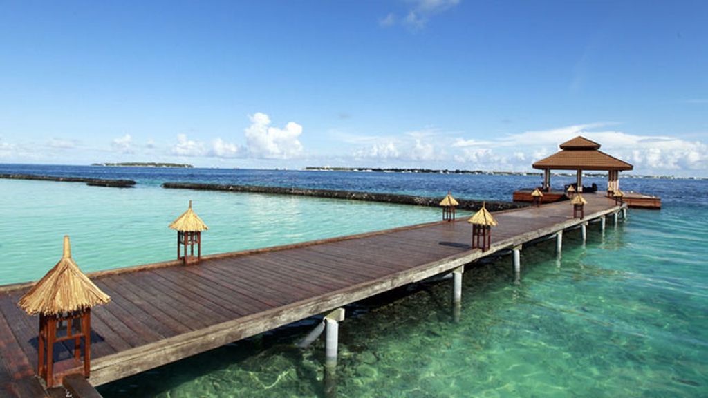 La subida de la marea en las Islas Efímeras de las Maldivas