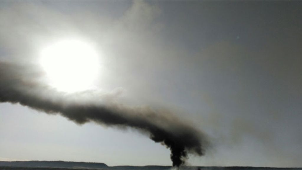Fuego y nube tóxica en una planta de reciclaje de Guadalajara: las imágenes