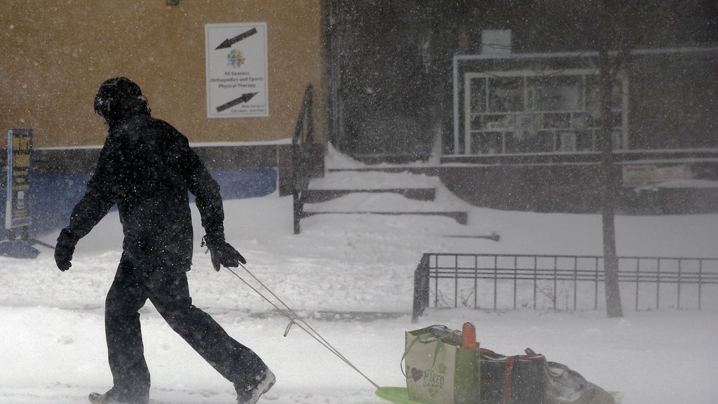 La moda del #SnowChallenge: nadar en la nieve y otras ocurrencias