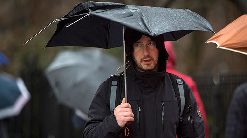 Paraguas con varillas rotas para los más pasotas