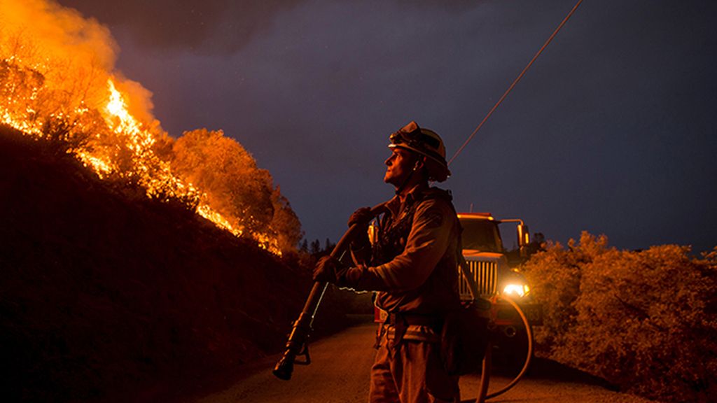 El ‘Incendio del Valle’ devora 200 kilómetros