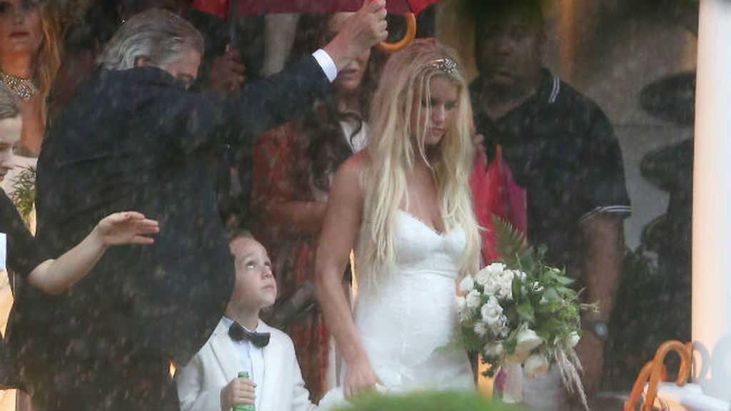 Ashlee Simpson y Evan Ross retrasaron su enlace por una tormenta