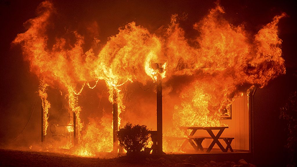 El ‘Incendio del Valle’ devora 200 kilómetros