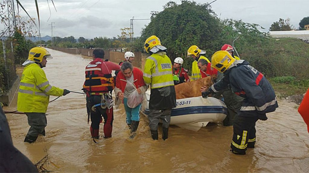 Los ciudadanos no han tardado en compartir imágenes de los destrozos