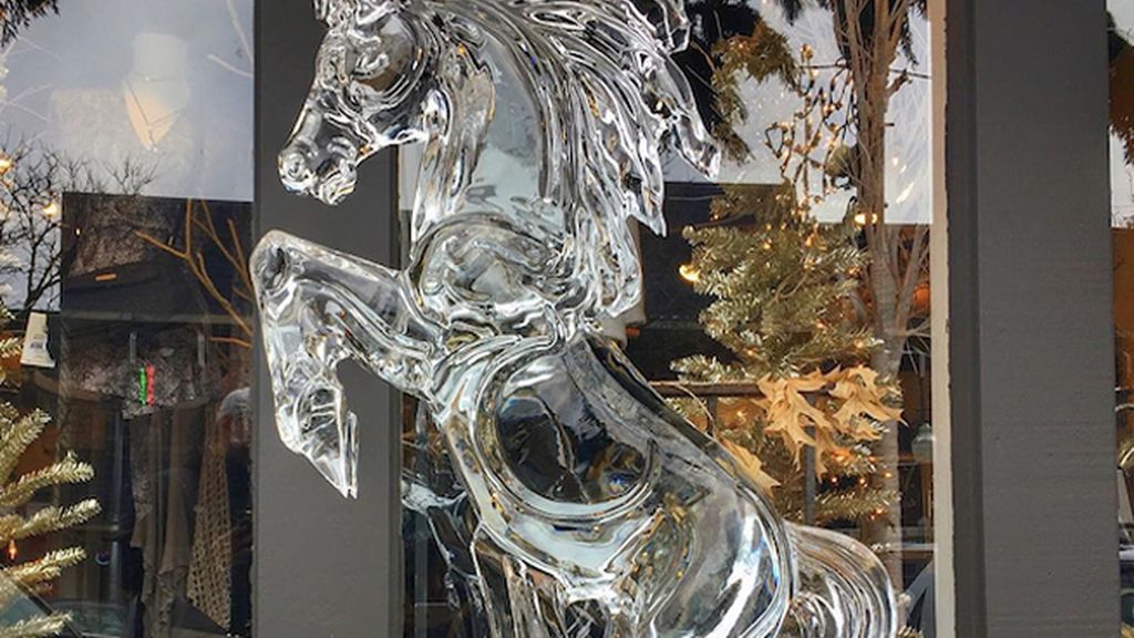 Un caballito rampante que se ha quedado de hielo